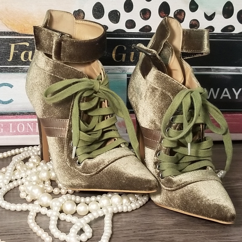 Money Green heels
